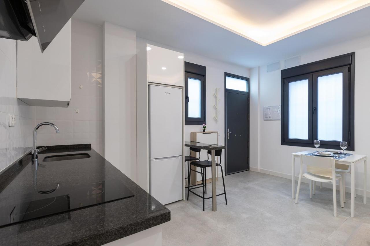 Victoria'S Apartamentos Малага Екстер'єр фото