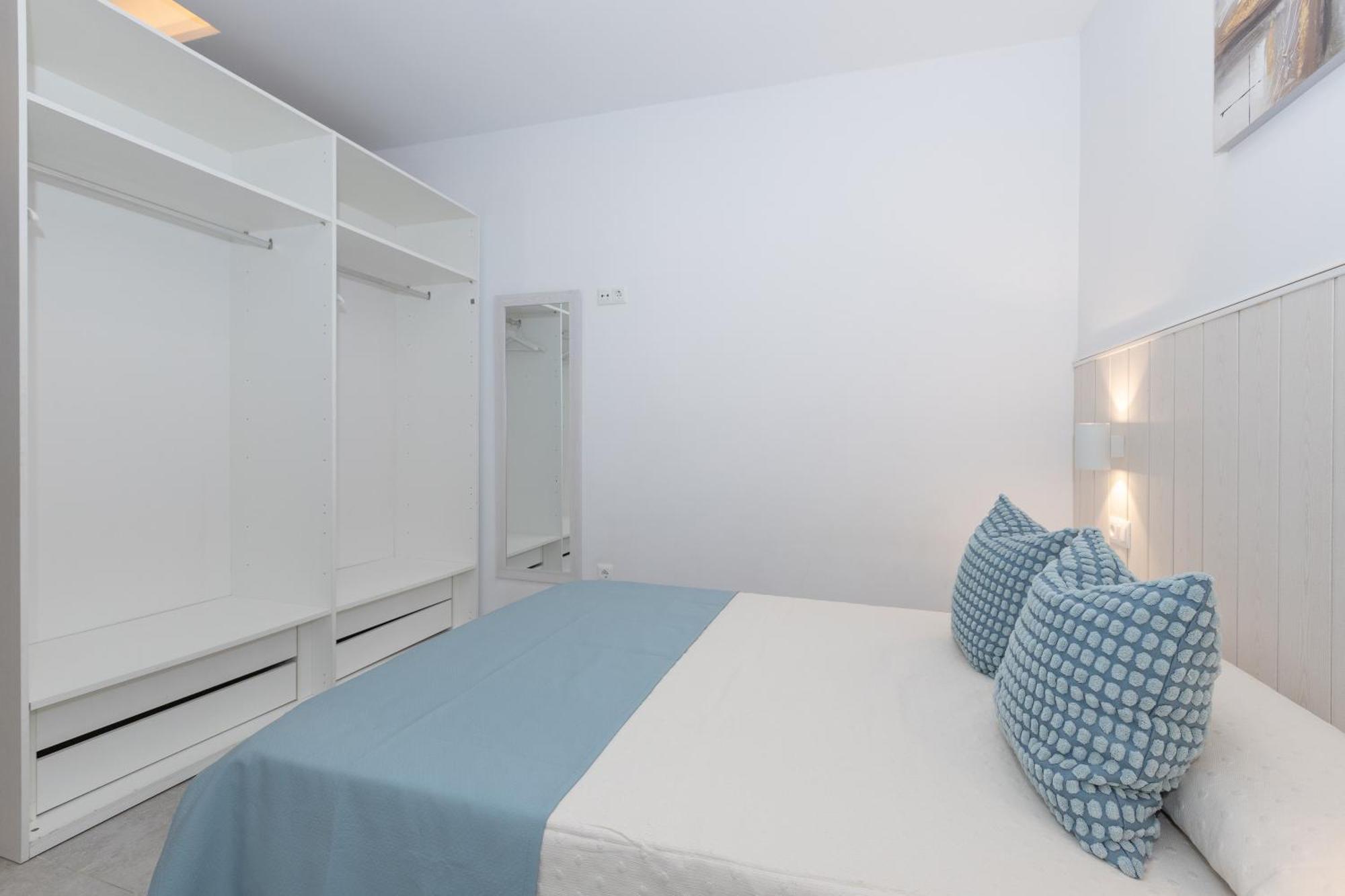 Victoria'S Apartamentos Малага Екстер'єр фото